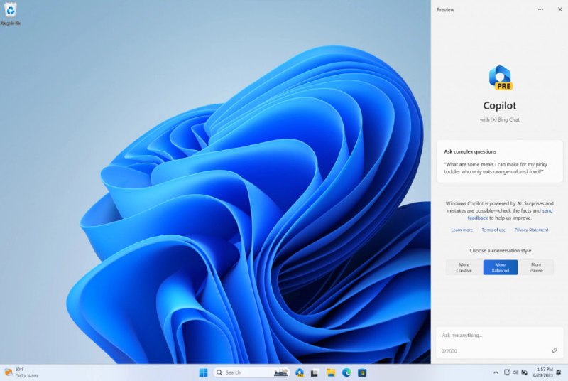 微软开放 Copilot 试用，所有测试用户均可试玩微软将为已经升级到 Windows11 Build 23493 的所有 Insider 用户提供 Windows Copilot 的试用，用户只需点击任务栏上的 Copilot 按钮或按下 Win + C 键即可 Windows Copilot